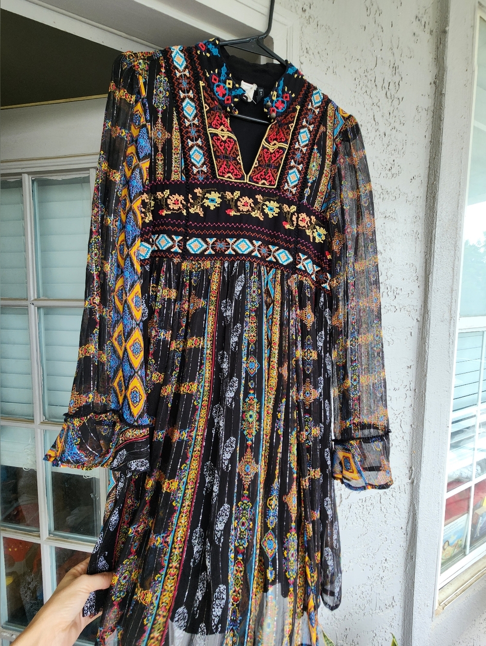 Akemi + Kin Anthropologie Boho Embroidered Long-Sleeve Black Midi B12 Dress